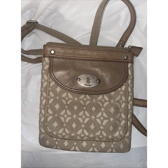 Fossil Key Per Crossbody - Picture 11 of 11